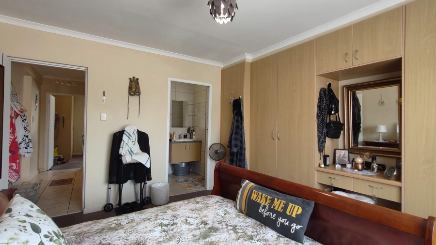 2 Bedroom Property for Sale in Hartenbos Central Western Cape